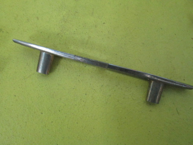 Lincoln Turner 106.7 Cabinet Pull 197L x 20W x 28H