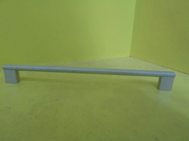 Sylvan Derby Cabinet Pull Handle 320L x 15W x 35H
