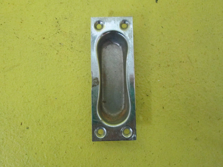 Flush Pull Handle Oval with a Waist 105-83L x 48-35W