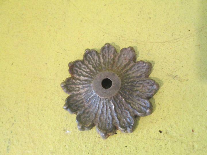 Flower Design Knob Plate 50D