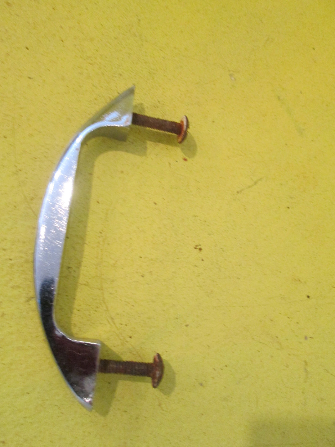 Art Deco Chrome Curve Pull Handles 115L x 26H/ Hole distance 90mm