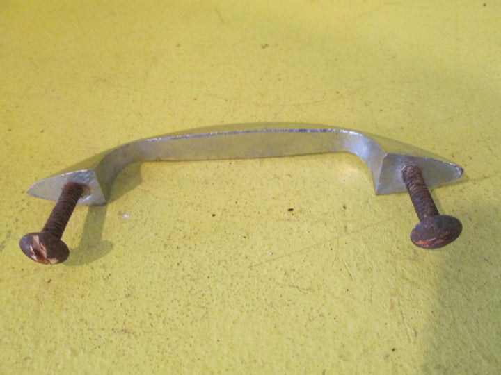 Art Deco Chrome Curve Pull Handles 115L x 26H/ Hole distance 90mm