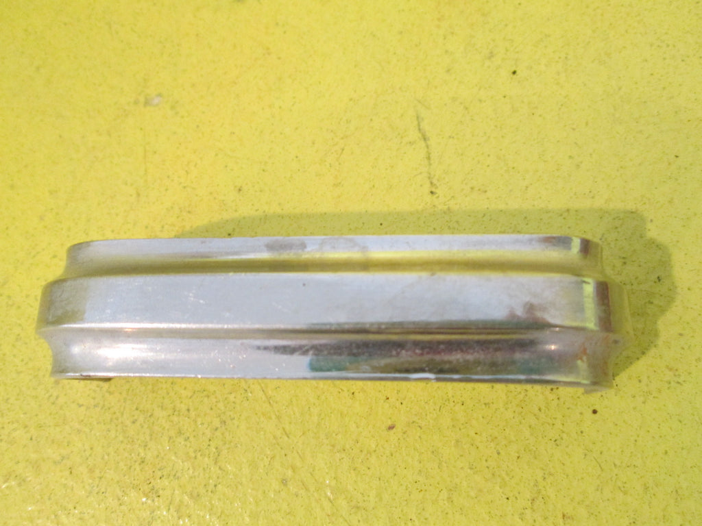 Art Deco Rounded Ribbed Pull Handle 82L x 18W x 25H/Hole Distance 75mm