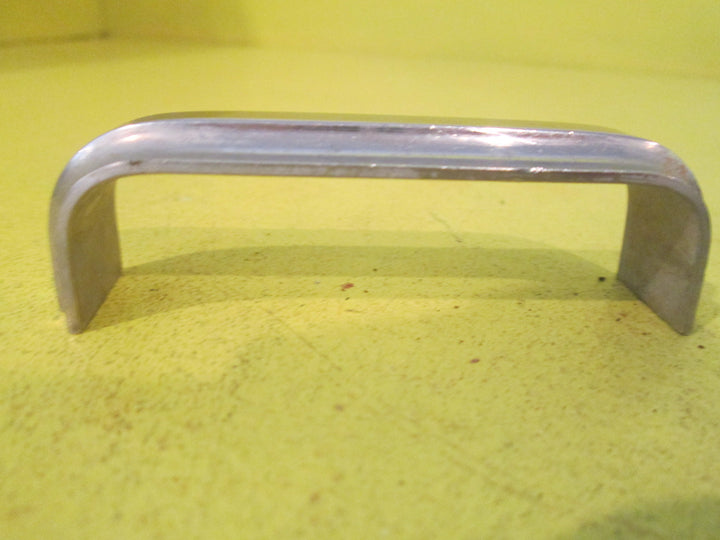 Art Deco Rounded Ribbed Pull Handle 82L x 18W x 25H/Hole Distance 75mm