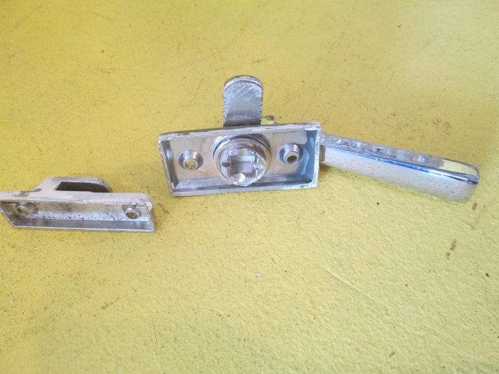 Art Deco Rectangle Plate with Rectangle Door Pull(100L x 60W x 30D)