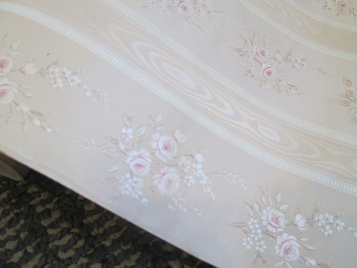 Vintage Rosebud Ribbon Stripe 520W