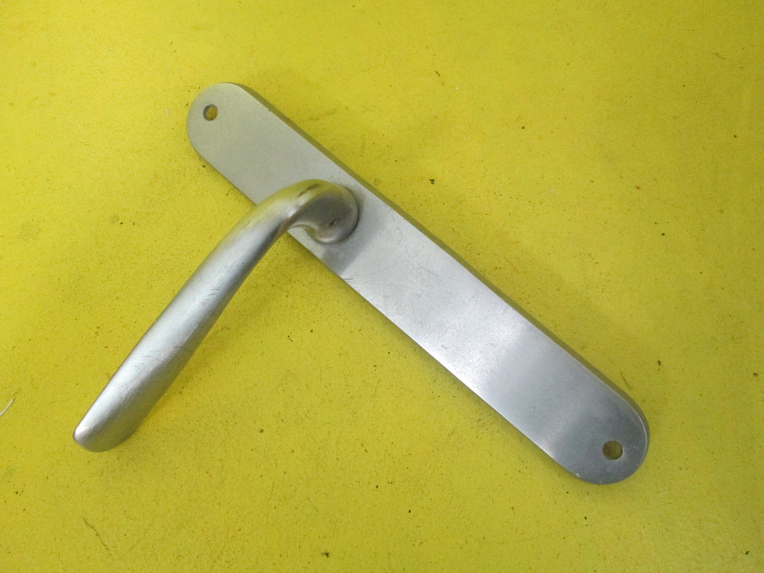 Twisted Lever Modern Italian Door Handles 135L x 40W/Lever 130L x 70H