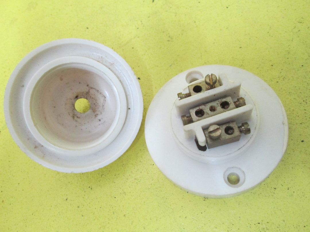 Bakelite Pedant Light Fittings 67D x 40H