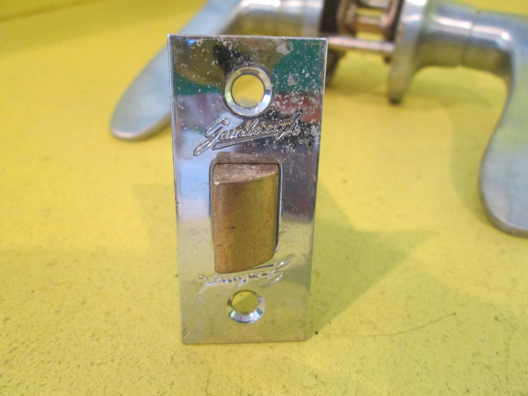 Modern Lever Latch Round Plate Wide Flat Handle and Mortice Lock 65D/75H x 12L Lever/Mortic 57L x 25W/Body 82L x 18W x15D