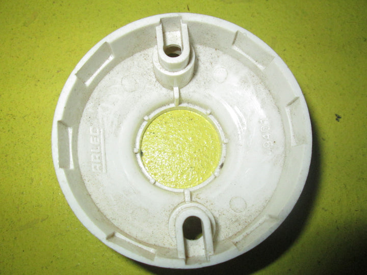 Light Mounts Fixture 68D x 32H