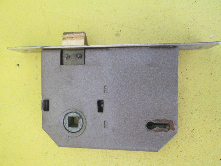 Legge Mortice Lock with Key 55 Axail Plate 153L x 22W/Body 77D x 102L/ 55 Axail