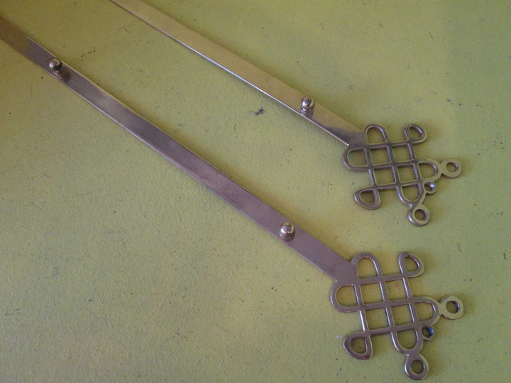 Ornamental Brass Fleur de lis Brass Strap Hinge (78Lx9Wx0.5D)