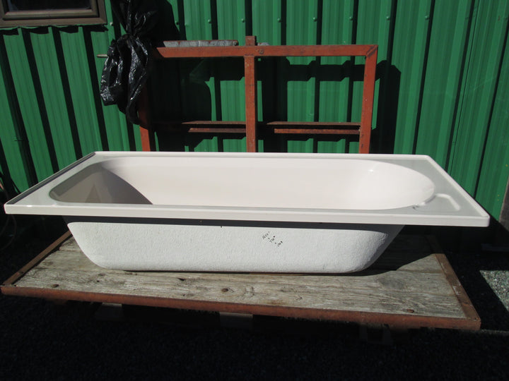 Almond Arcylic Bath 1650L x 720W x 390H