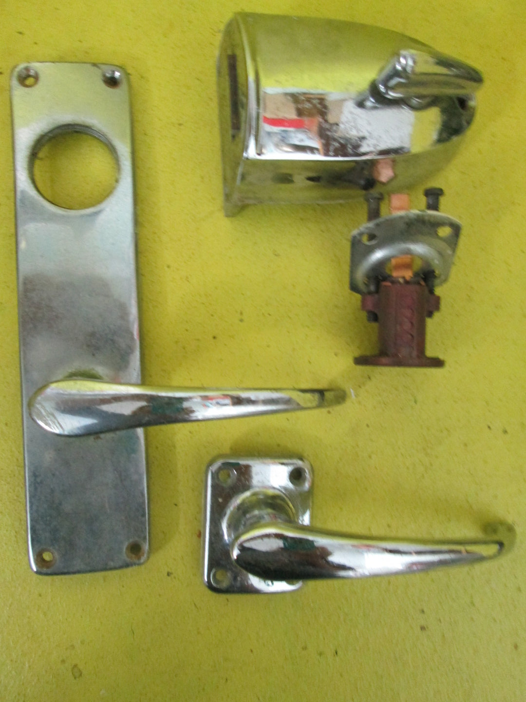 Art Nouveau Front Door Lock Set Plate 190L-50L x 45W-40W/Lever 115L x 45W