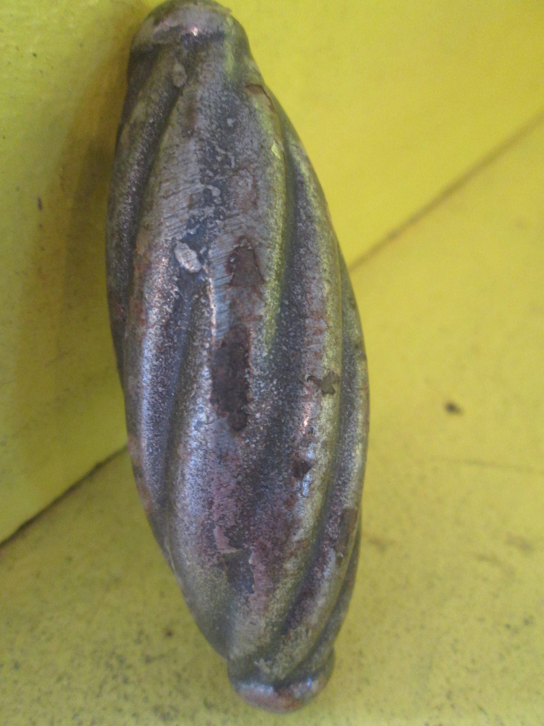 Twisted Cigar Shape Heavy Draw P:ull 80Dia x 45H
