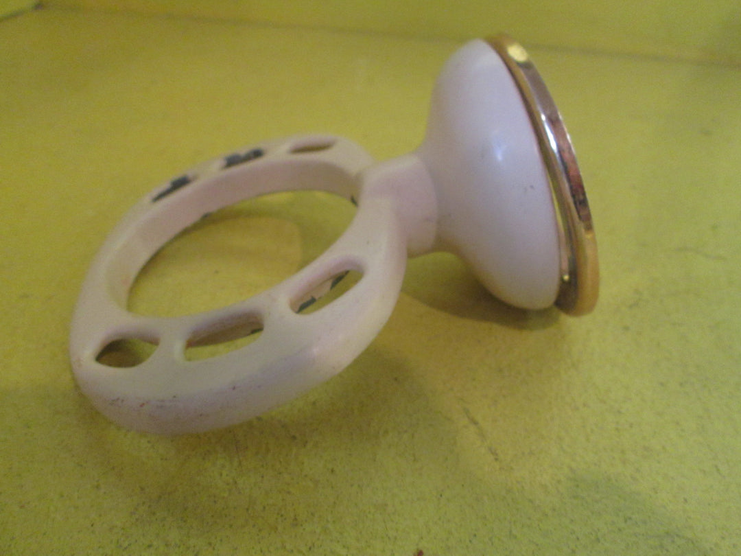 Almond Ivory  Toothpaste Holder 65Dia/Hlolder 110W x 105D