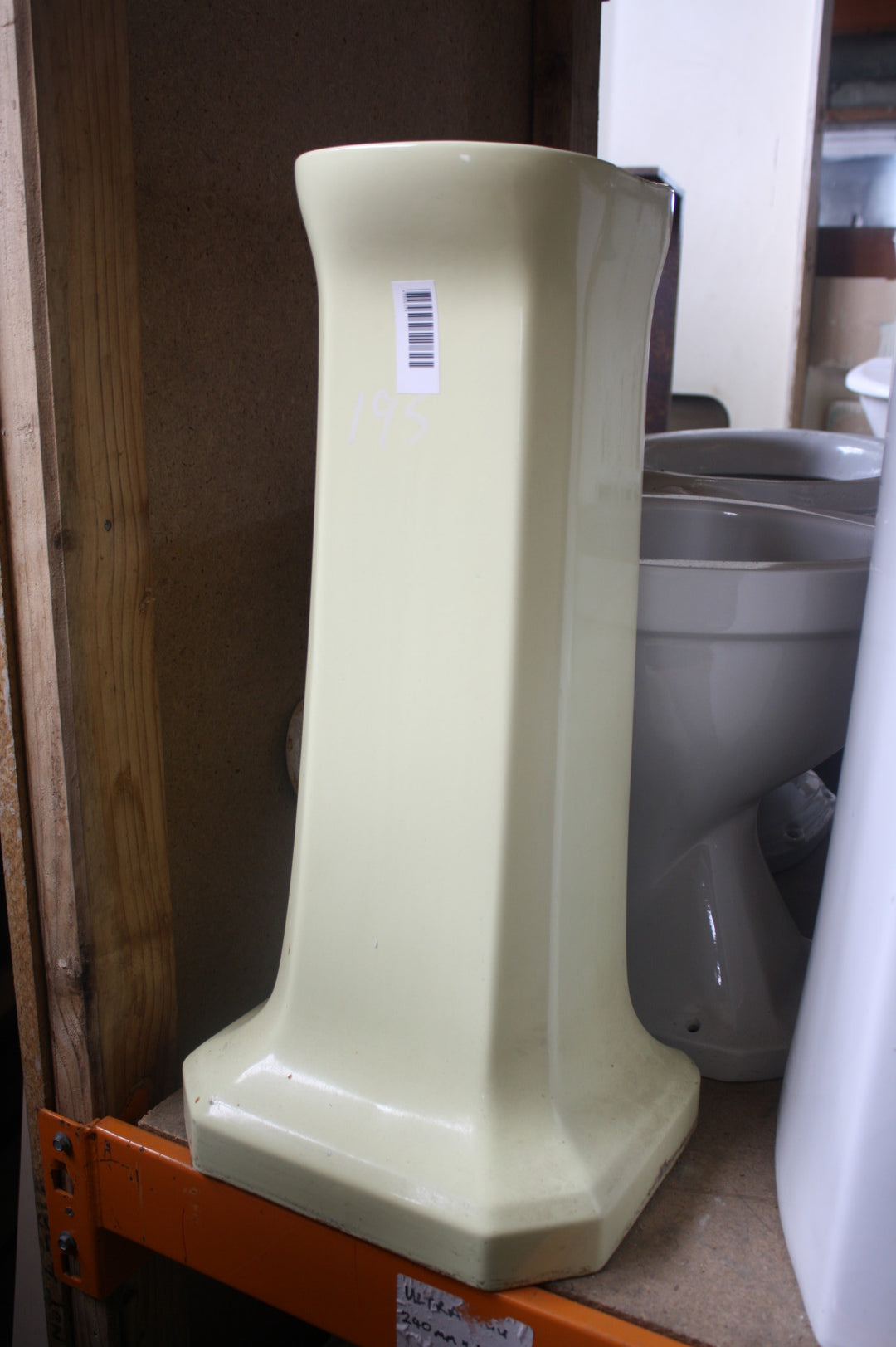 Villa Pedestal coloured