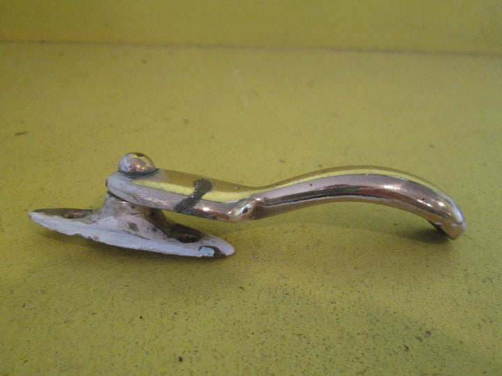 Modern Windlock Fasters with Oval Plate & Rounded Handles 55Lx 16W/Lever 100L x 25H