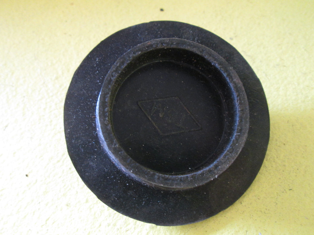 Plugs - Plastic/Rubber/Metal/Porcelain & Fittings 32D-50D x 9H-12D
