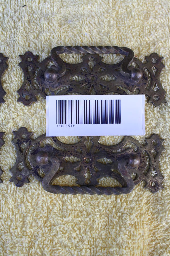 Ornate Lace Draw Pull
