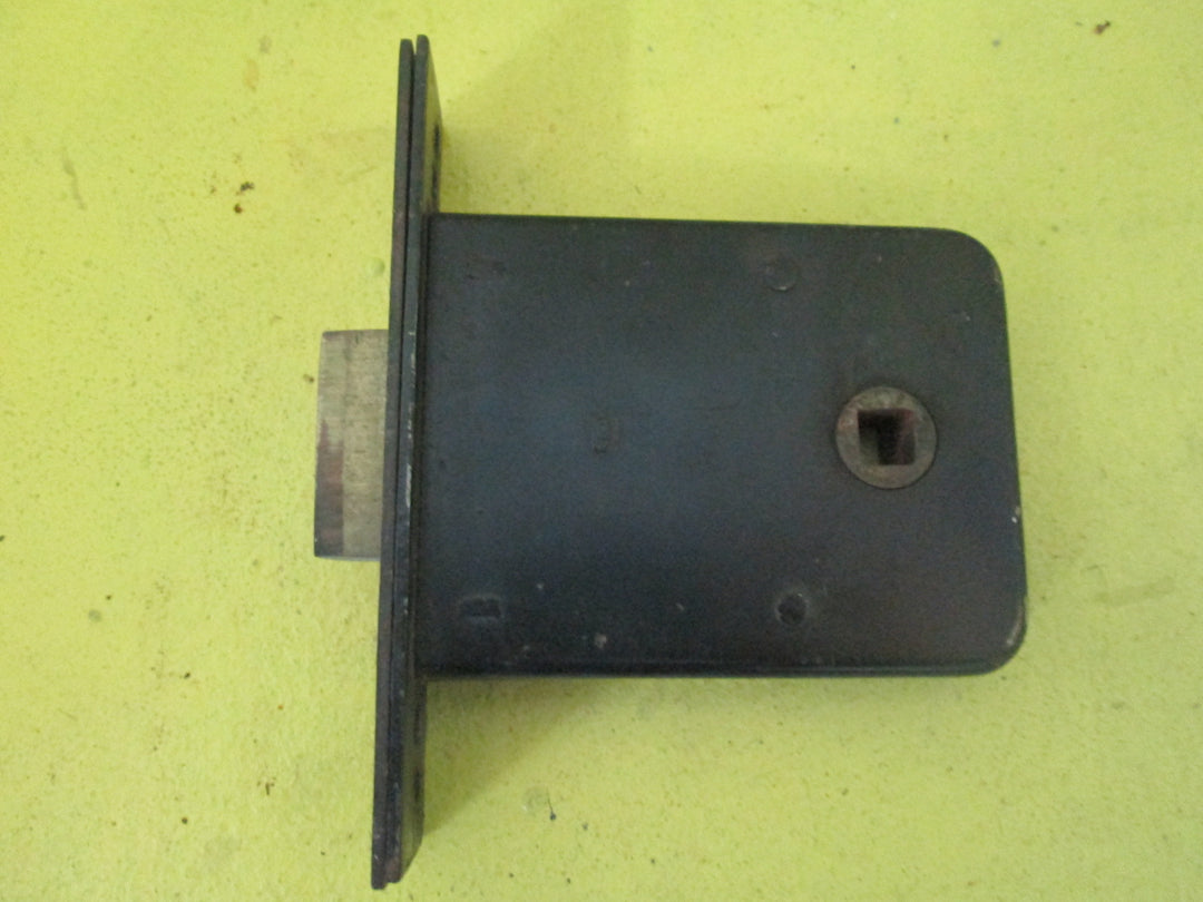 Yale Wide Tongue Latch Mortice Lock Plate 120L x 27W/70L x 95D(75 Axial)