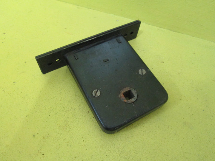 Yale Wide Tongue Latch Mortice Lock Plate 120L x 27W/70L x 95D(75 Axial)