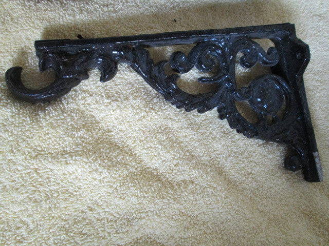 Aluminum Ornate Wall Brackets(250L x 150W)