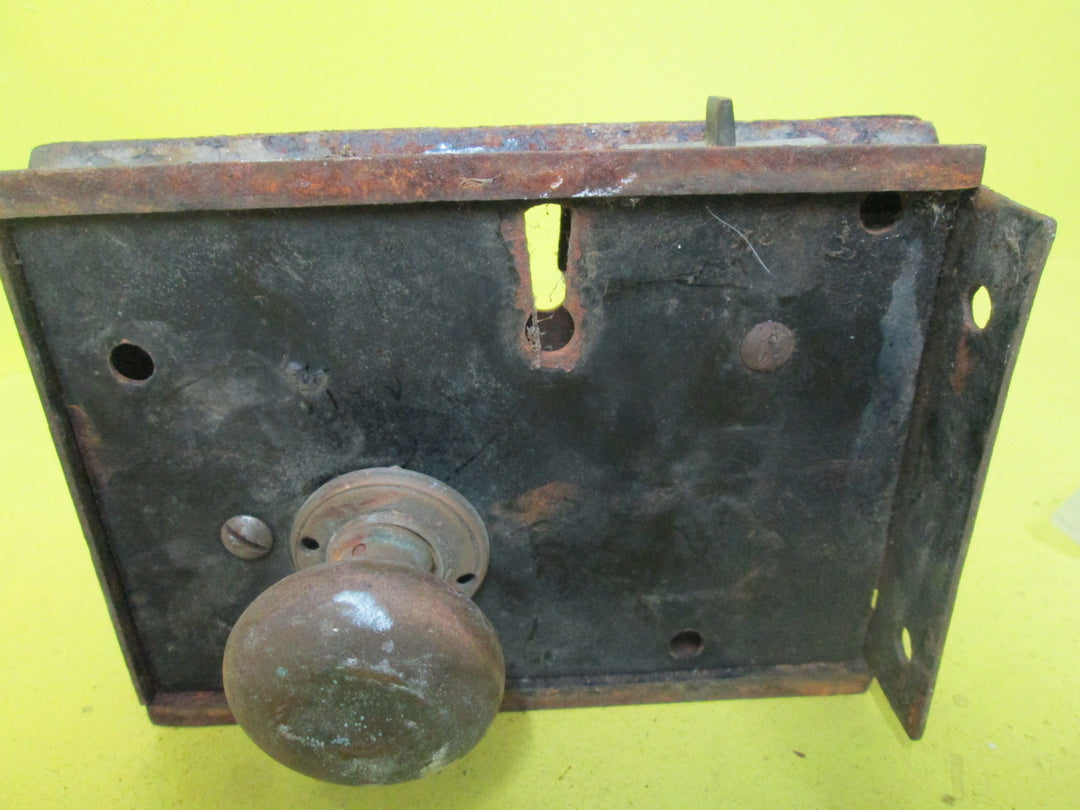 Victorian Box Lock with Handle & Privacy Bolt(100 Axial) 150L x 105W x 25D/45D x 40H