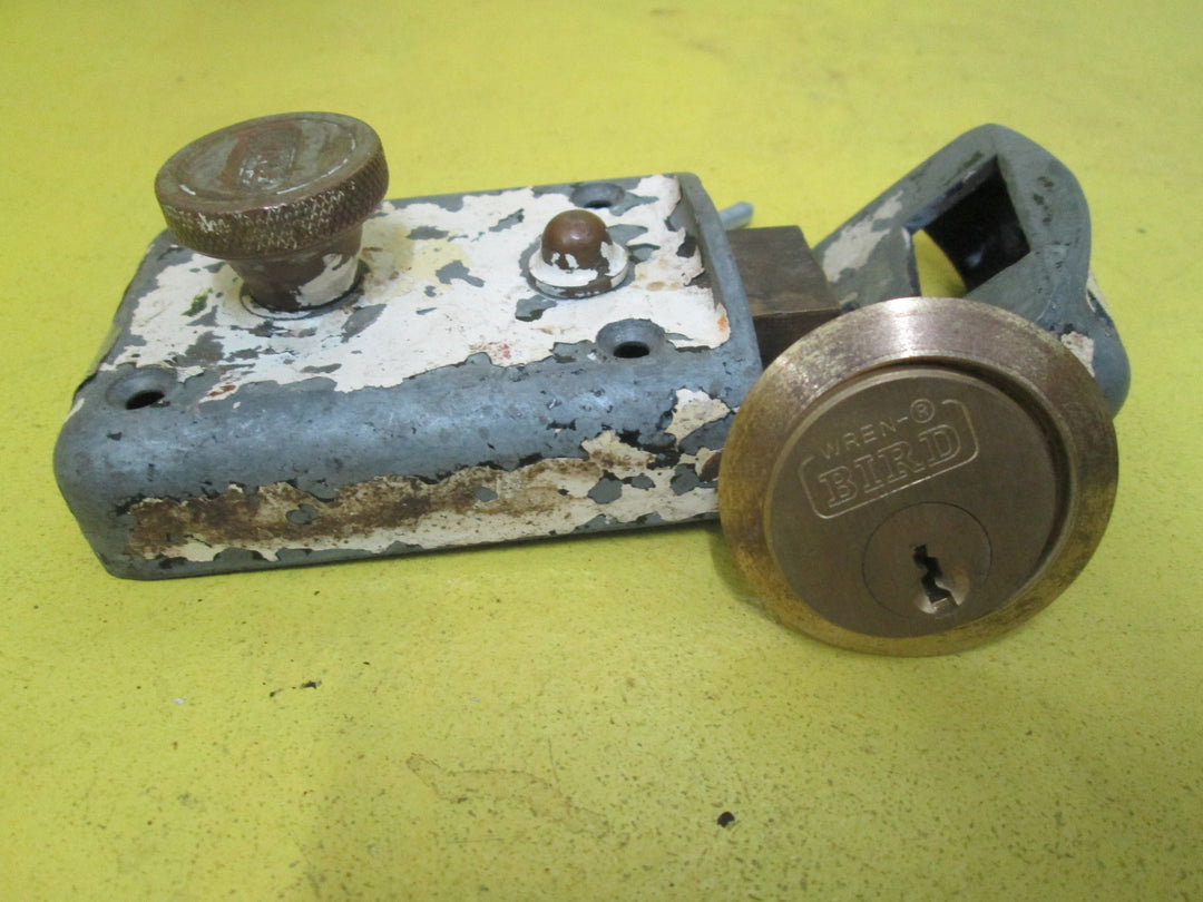 Round Rectangle Yale Night Latch with Snib 115L x 70W x 24D