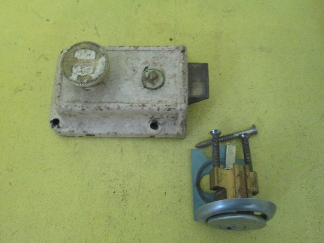 Union Night Latch 90L x 65W