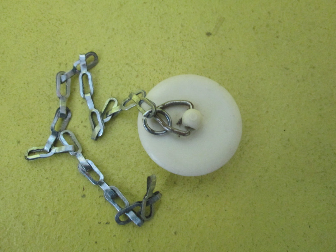 Plugs - Plastic/Rubber/Metal/Porcelain & Fittings 32D-50D x 9H-12D