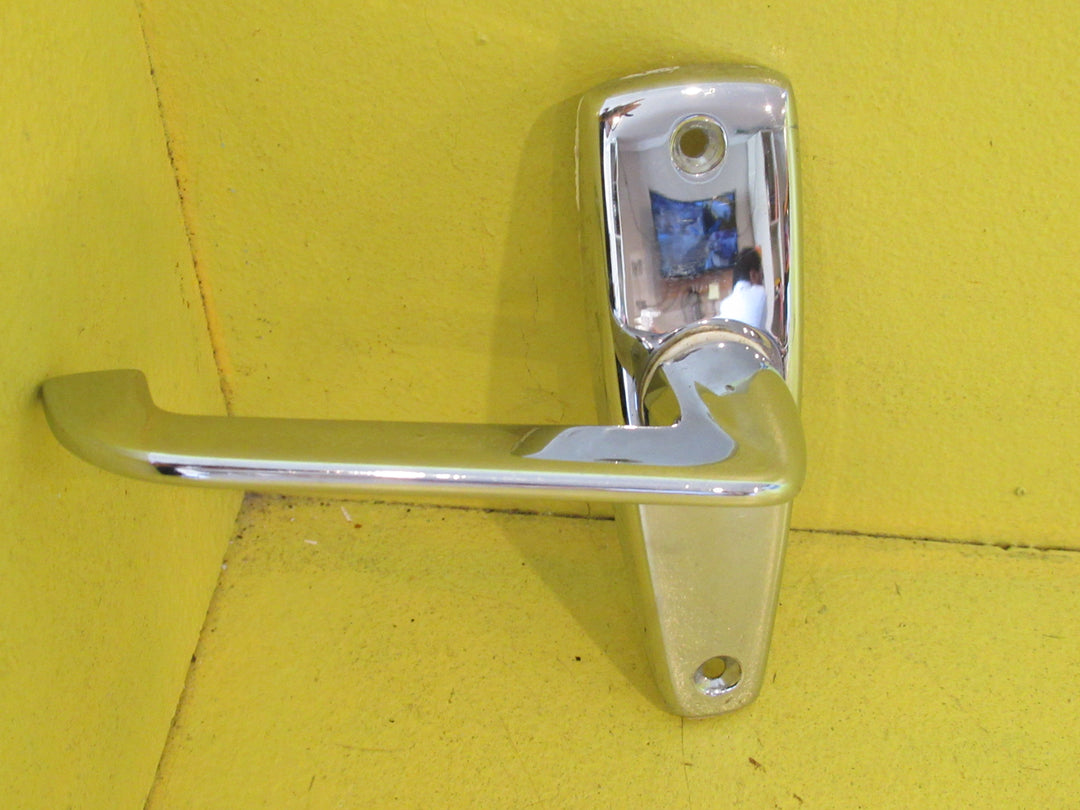 Triangle Retro Lever Handle Latch & Door Handle 147L x 39W/Lever 40H x 110L
