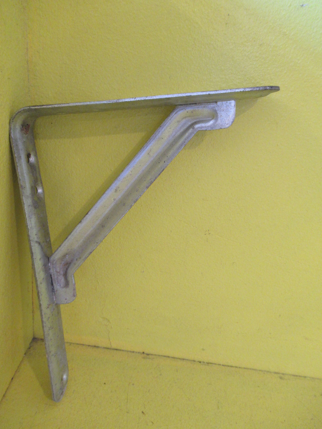Zinc Plated Lite weight Bracket  200L x 150D