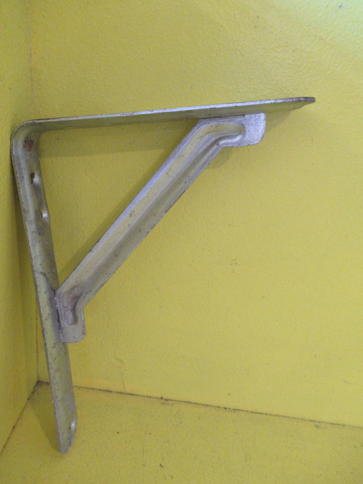 Zinc Plated Lite weight Bracket  200L x 150D