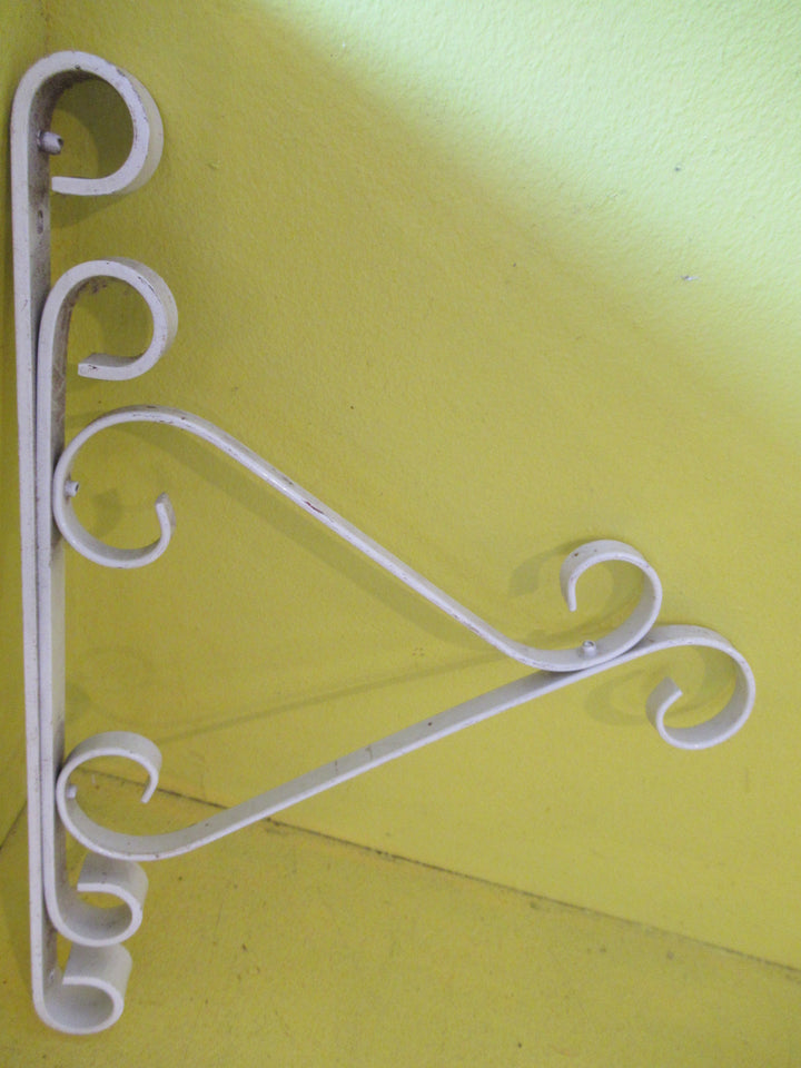 Modern Decorative White Hanging Planter Bracket  290L x 210D x 15W