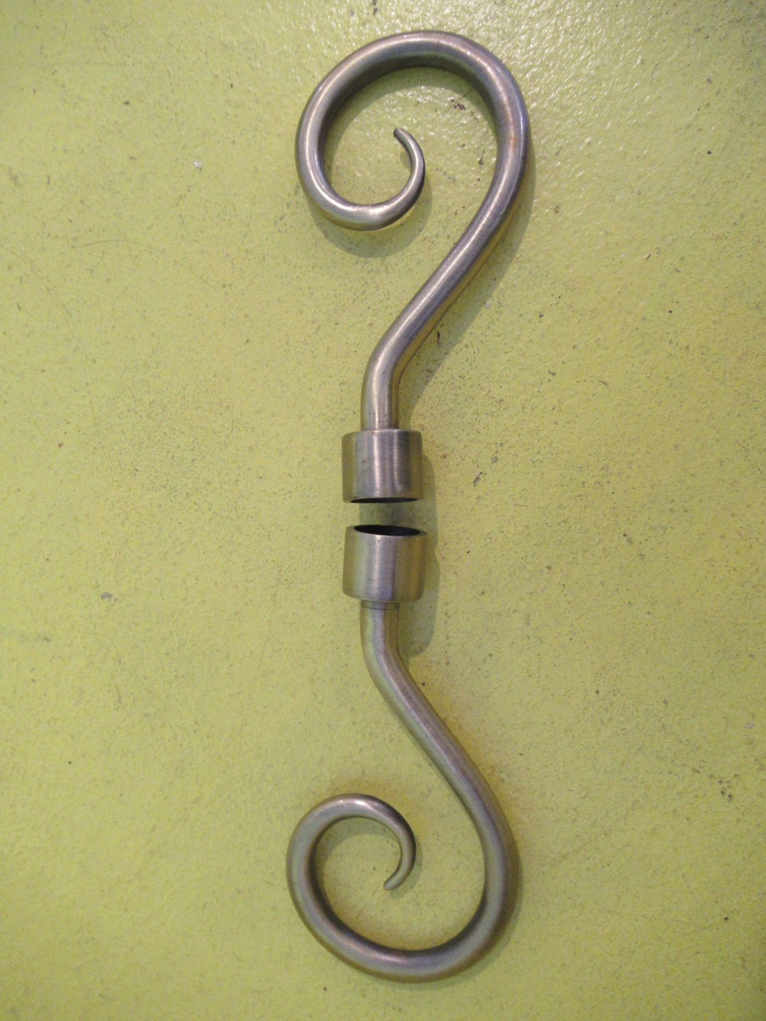 Stylish Brass Monkey Tail Curtain Rod Ends  1200L x 6.5W