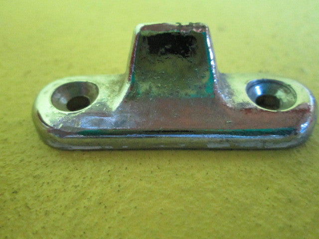 Sloping Locking Catches