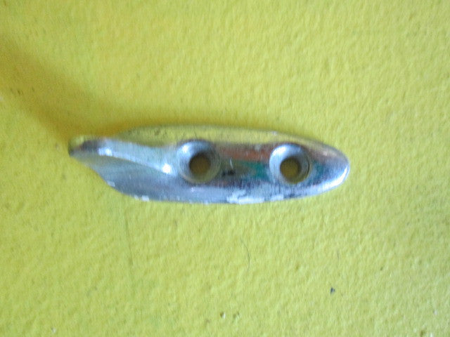 Catches with Triangle Locking Pin