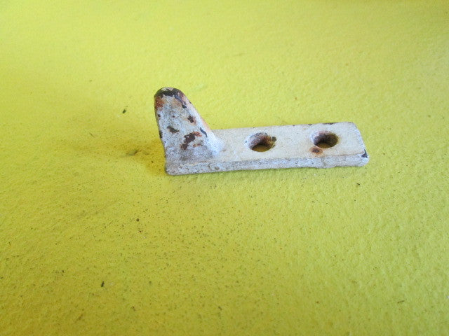 Catches with Triangle Locking Pin