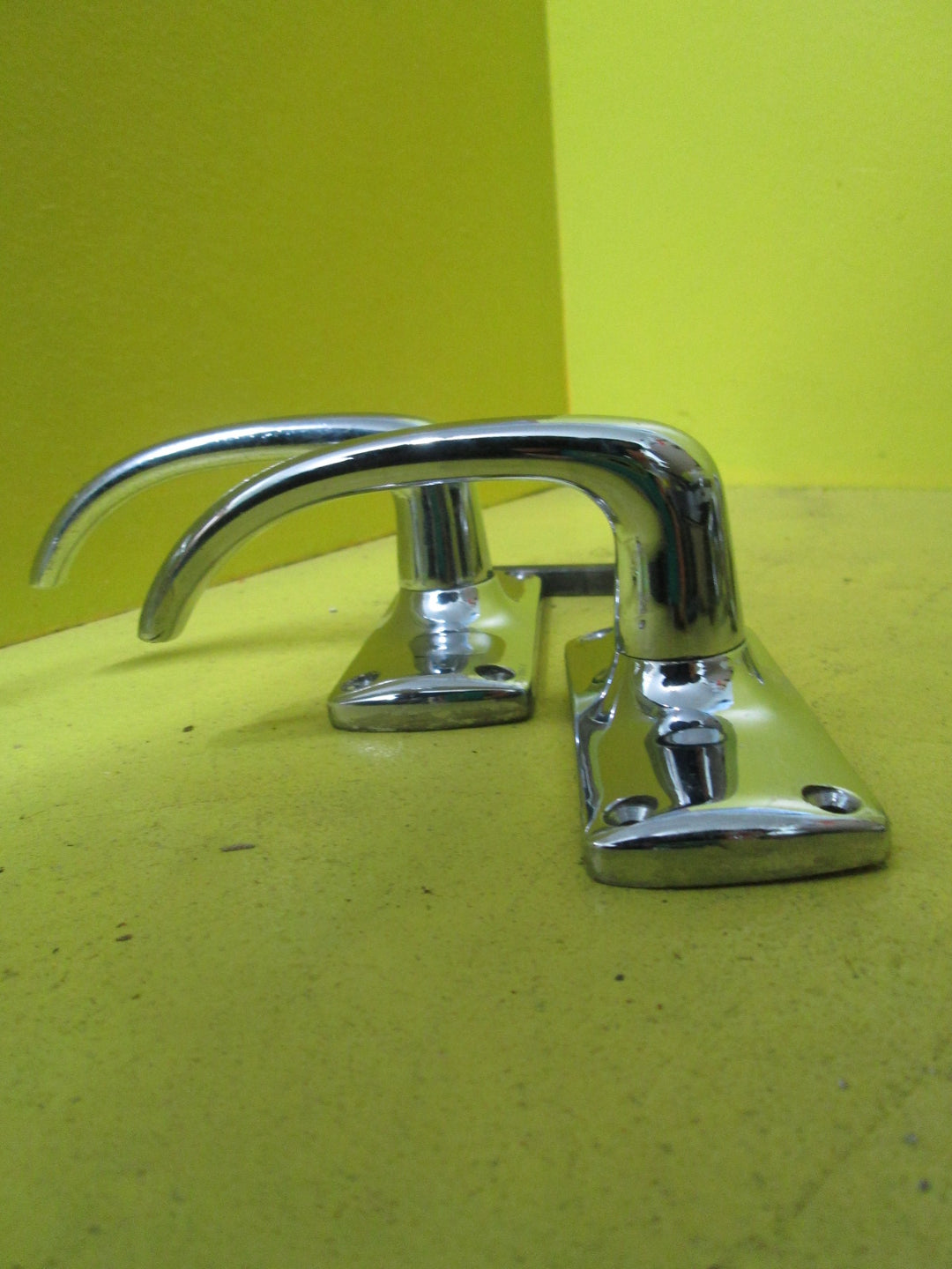 Legge Pacific 55 4 Hole Lever Latch Handles 100L x 40W/Lever 105L x 55W