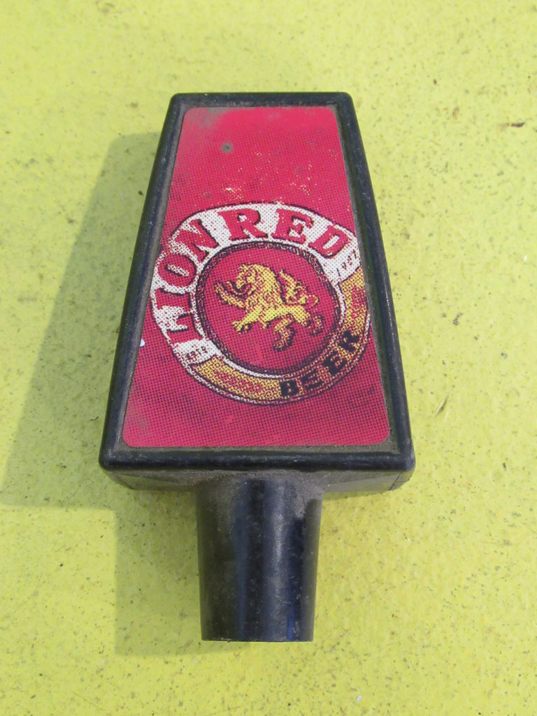 Antique Lion Red Beer Pourer Caps
