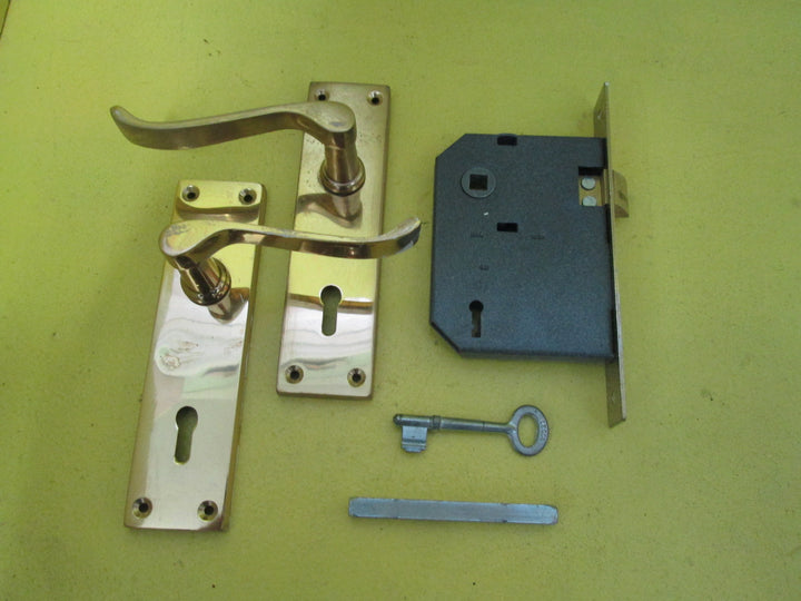 Windsor Belmont Polish Brass Lever Key Handle with Mortice & Key 149L x 40W/55H x 95L