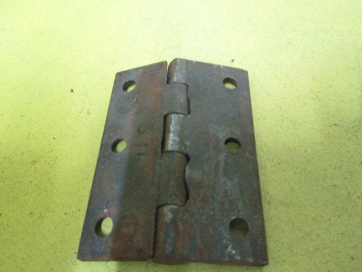 Vintage Cast Iron Hinge 75L x 32-53W x 4mmD