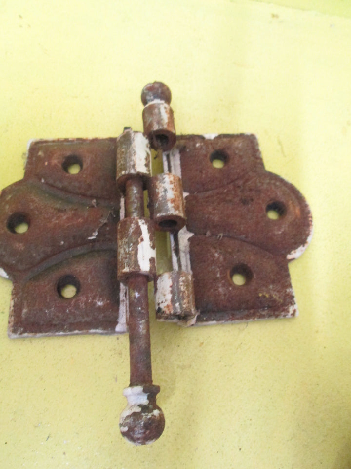 Vintage Iron St. Simons Half Surface Half Offset Door Hinge 120L-90L x 70W-40W