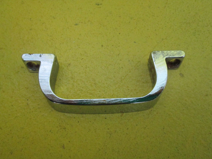 Slanted Pull Handles 117L & 83L x 30H