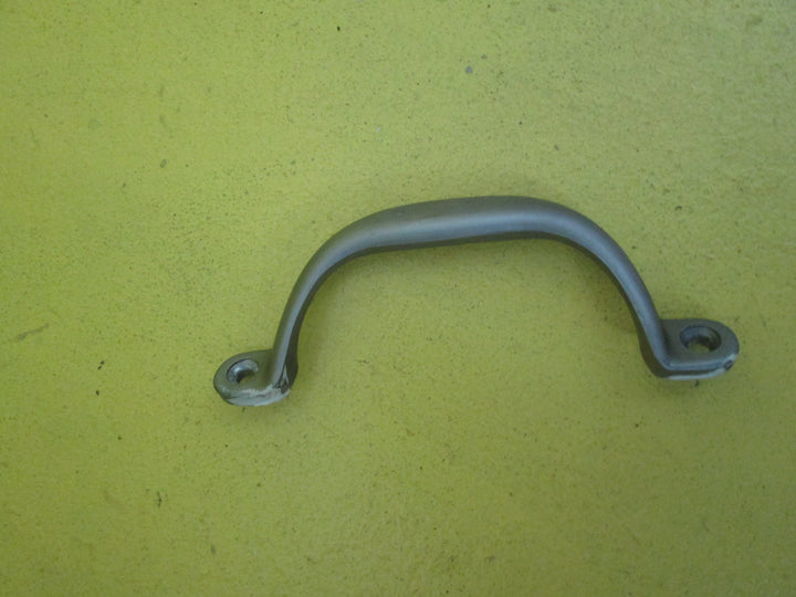 Slanted Pull Handles 117L & 83L x 30H