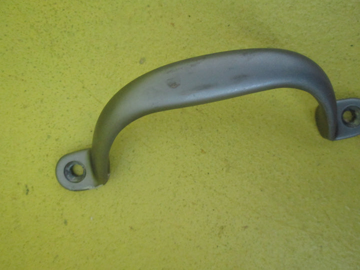 Slanted Pull Handles 117L & 83L x 30H