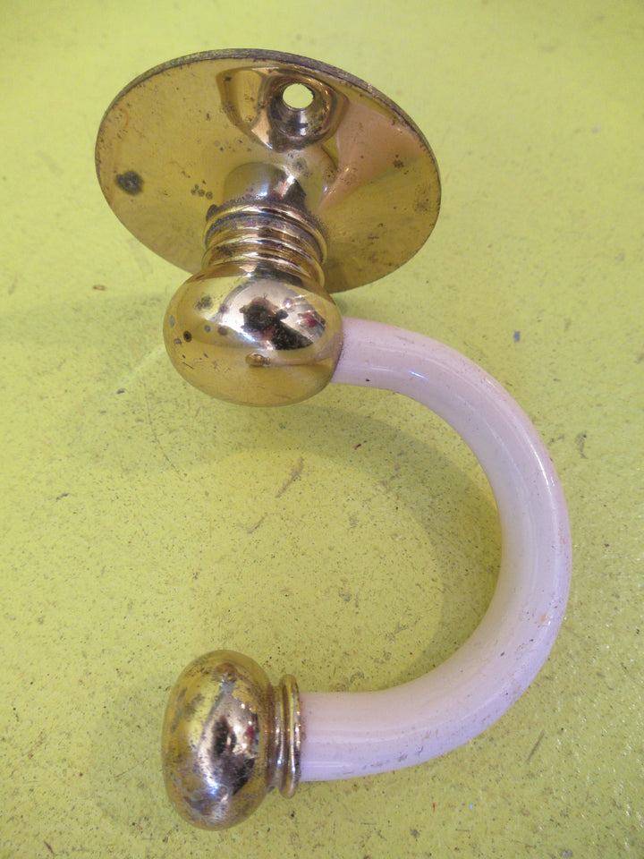 Pale Pink & Gold Hook  85D x 52W x 65H
