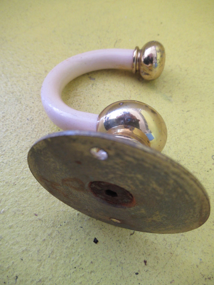 Pale Pink & Gold Hook  85D x 52W x 65H