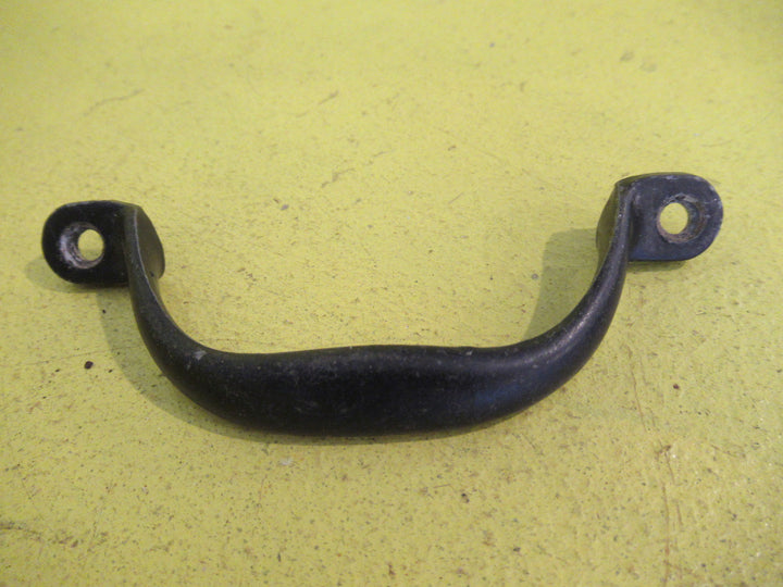 Slanted Pull Handles 117L & 83L x 30H